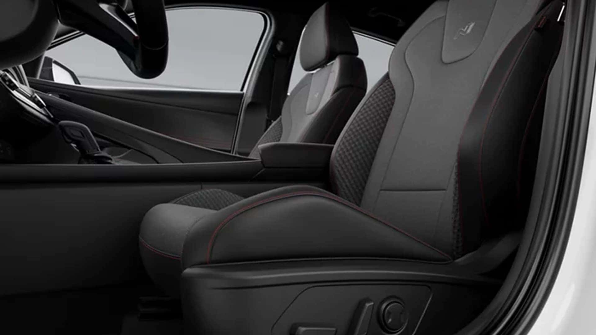 Hyundai Elantra seating and comfort features