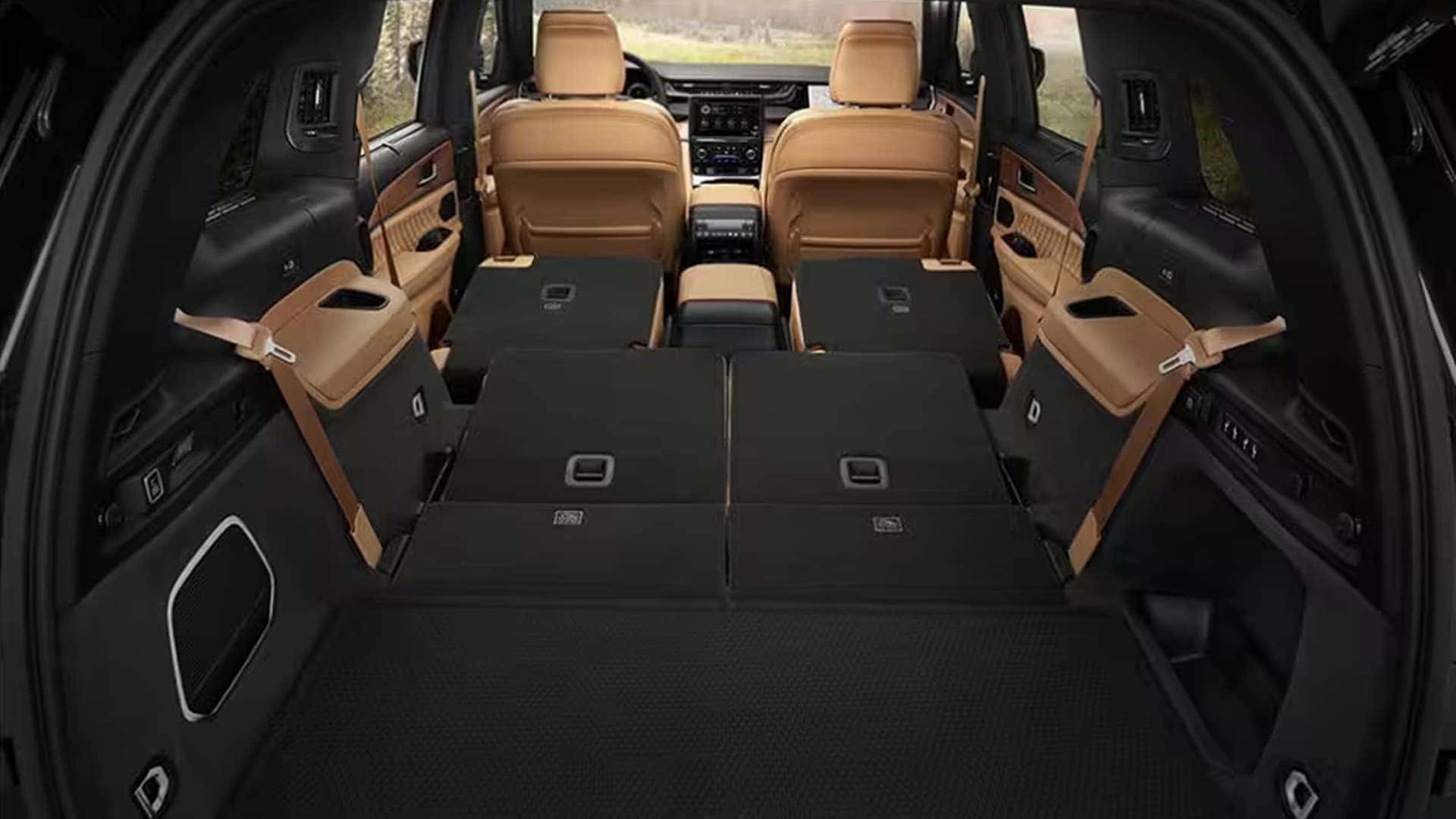 2025 Jeep Grand Cherokee interior space with rear seat legroom