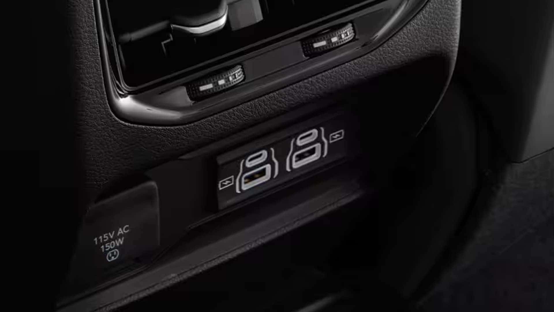 2025 Jeep Grand Cherokee Uconnect 5 screen with smartphone connectivity