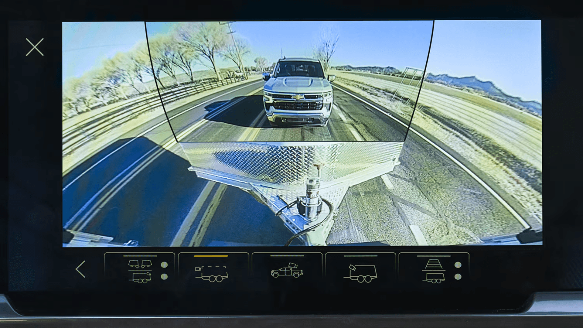 2026 Silverado 1500 trailering camera views on screen