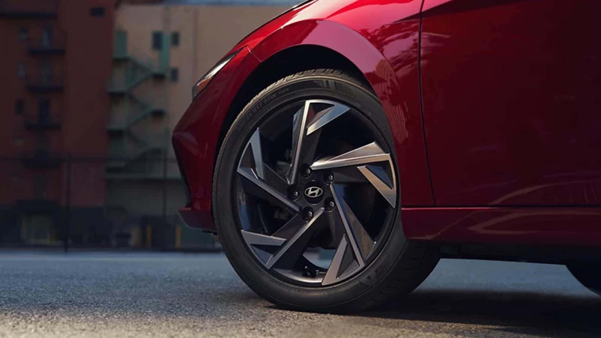 2025 Hyundai Elantra wheels