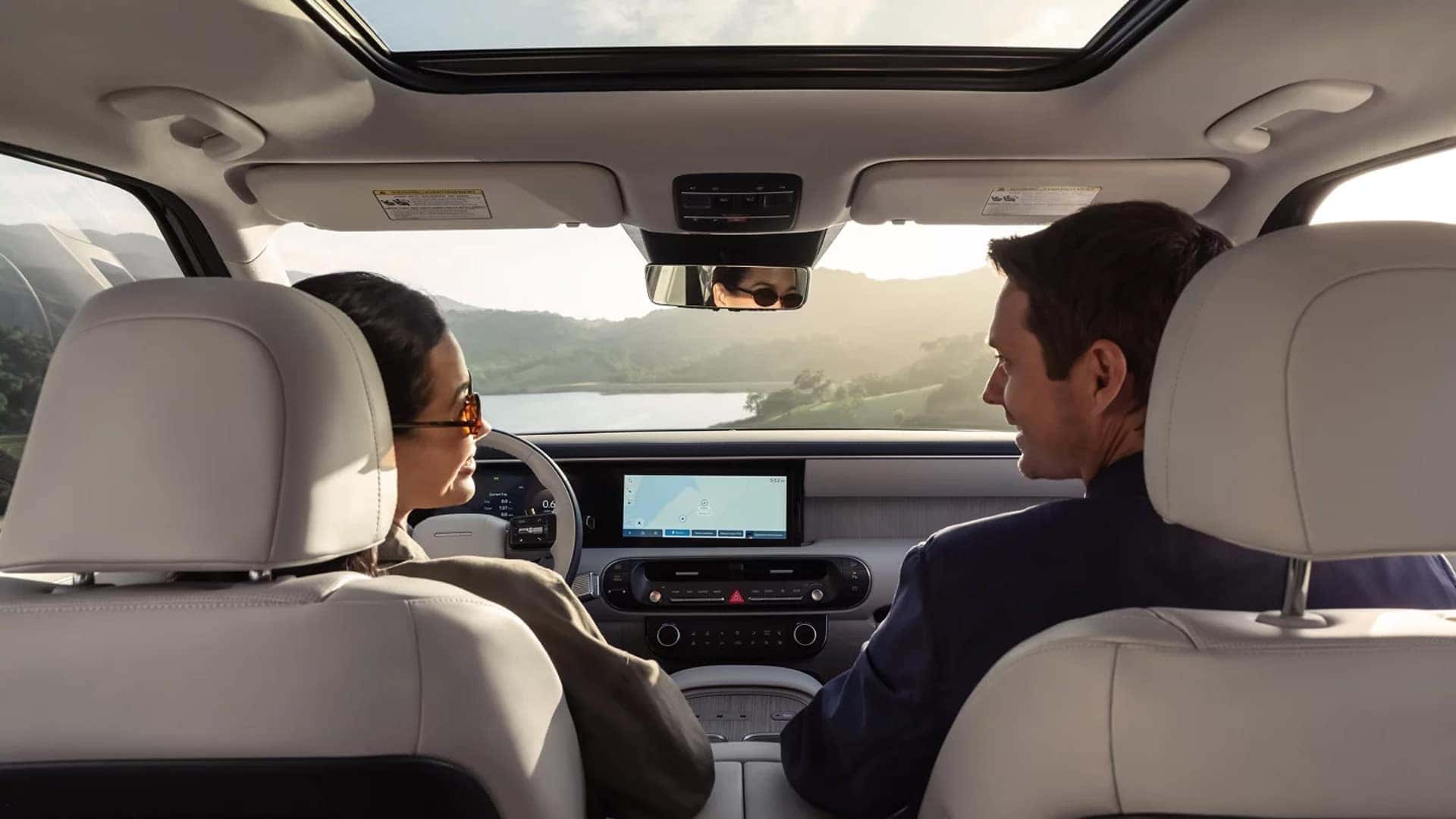 2026 Hyundai Palisade Hybrid dashboard featuring digital instrument cluster, center touchscreen, and streamlined control layout
