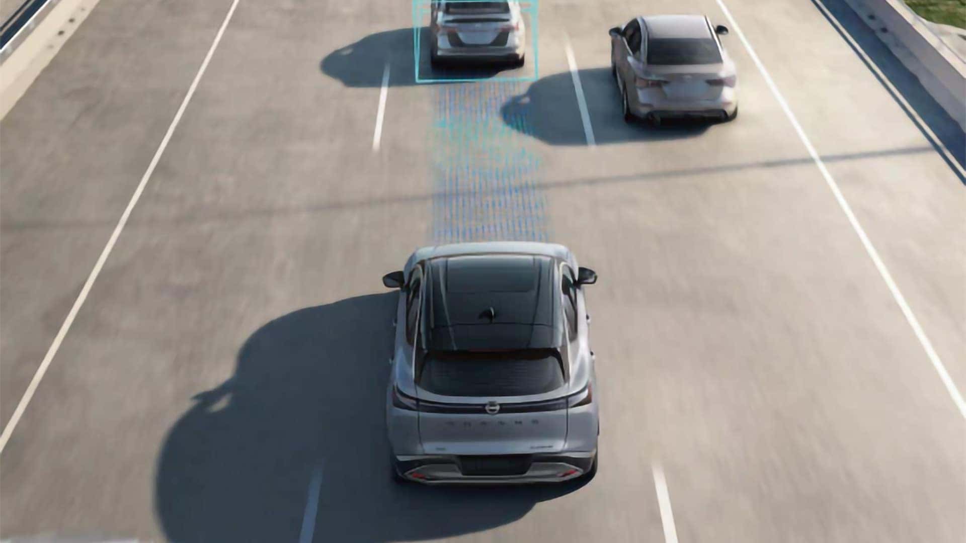 2026 Nissan Murano using driver assist technology to monitor surrounding traffic on a highway