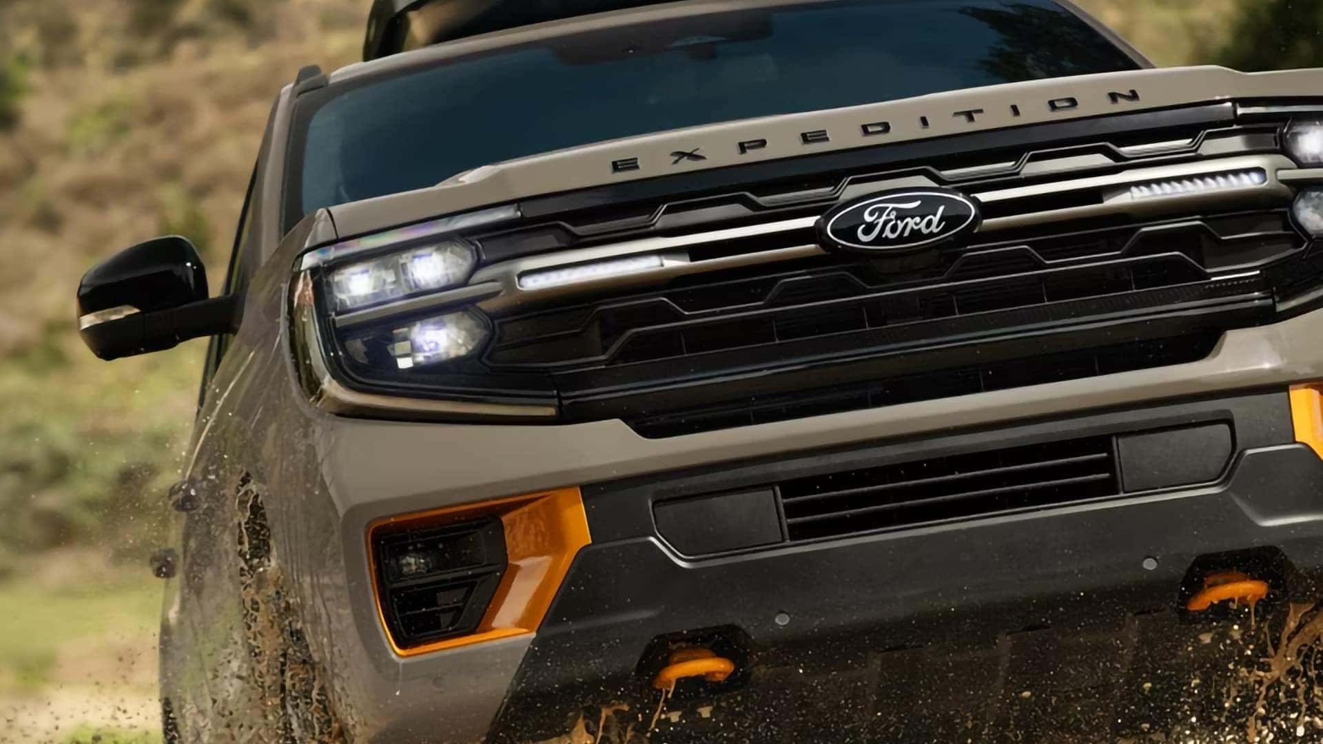 Front grille and headlight design of a 2026 Ford Expedition SUV